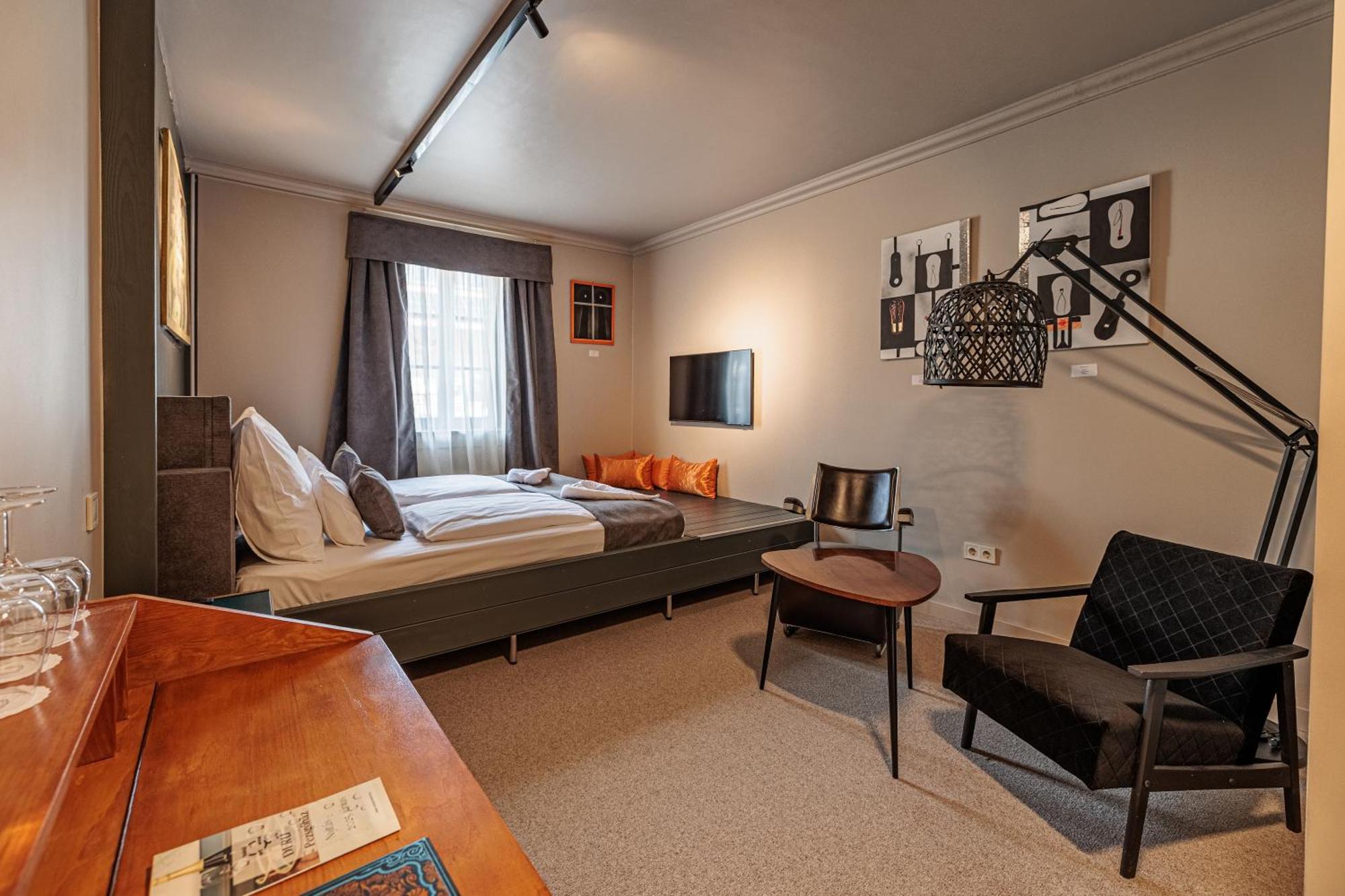Barka Galeria Hotel Es Etterem Tállya Extérieur photo